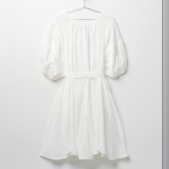 RARE FIND- INNIKA CHOO smock size 1. White, 100% linen. - Picture 4 of 15